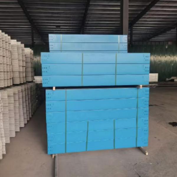 0.7-3.0um espesor de aluminio de la pista de carreras de cable bandeja peso ligero