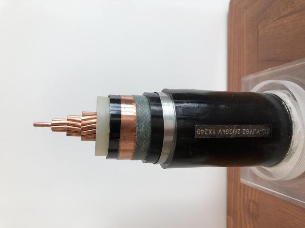Seção nominal: o ² 8.7/10KV XLPE de 25~400mm isolou cabos distribuidores de corrente do milivolt (blindados) para a central elétrica (CU/XLPE/DSTA/N2XBY)