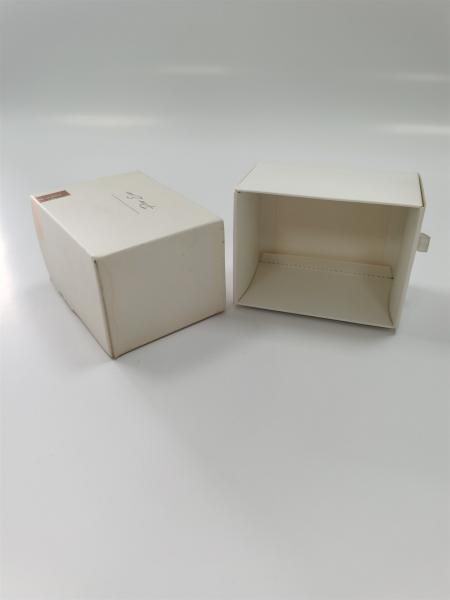 OEM Foldable Magnetic Gift Box / Corrugated Boxes Compostable Embossing