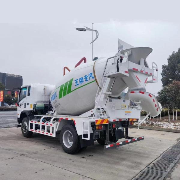 Sinotruk 5000-6000 Liters  Mixing Truck      Cement Mixer Truck