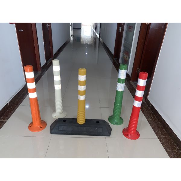 Warning Spring Post 76cm with Rubber base Orange Flexible Traffic Bollard Reflective Delineator Post for road construction diviner