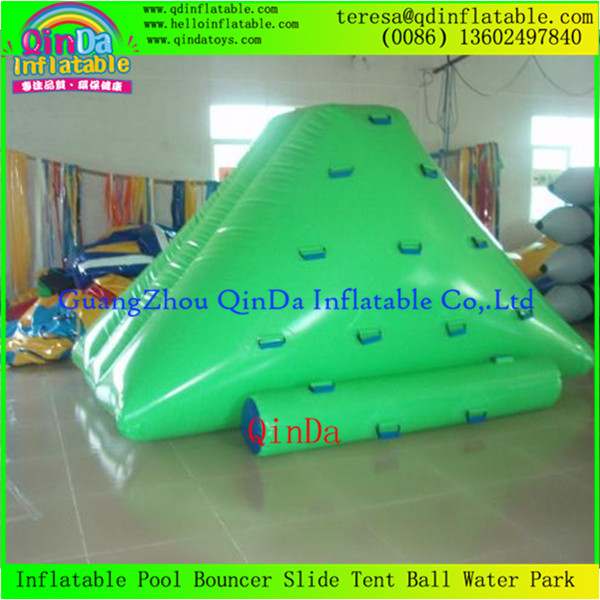 Best Selling Funny Outdoor Commercial Grade Vinyl Tarpaulin White Inflatable Water Iceberg