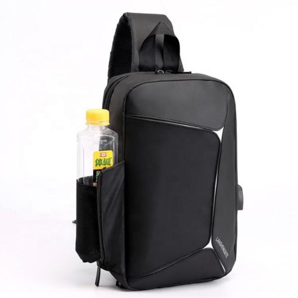 PU Mens Sling Crossbody Bag Waterproof Sling Pack  With USB Cable BSCI