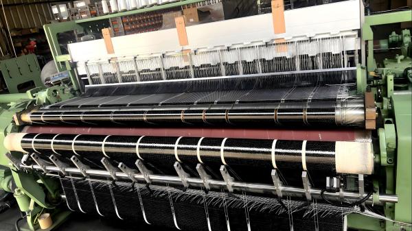 Refuerzo de precisión de tejidos industriales de fibra de carbono para la automoción