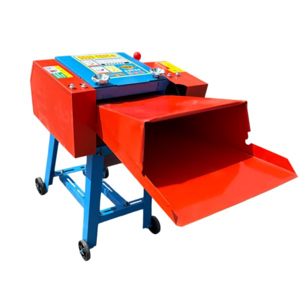 Diesel Grass Cutter Machine 800kg/H Straw Cutting Machine Silage Making Machine