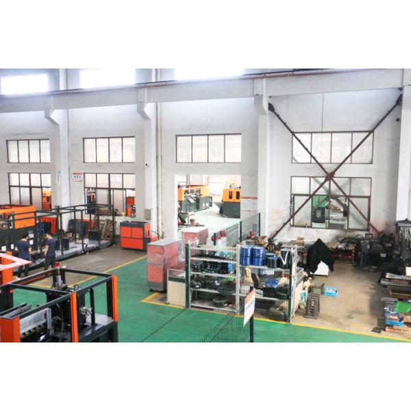 6 Cavities Plastic Blow Molding Machine With Easy Installation And Starting