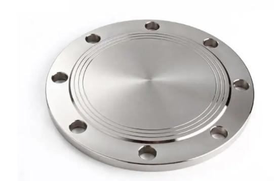 As flanges do aço de liga fabricam flanges de aço inoxidável forjadas feitas sob encomenda da tubulação do metal PN16 da liga da flange cega