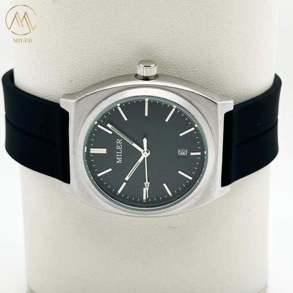 Wholesale Custom Logo Silicone Strap Watches With Buckle Clasp Water Resistant To 30 Meters