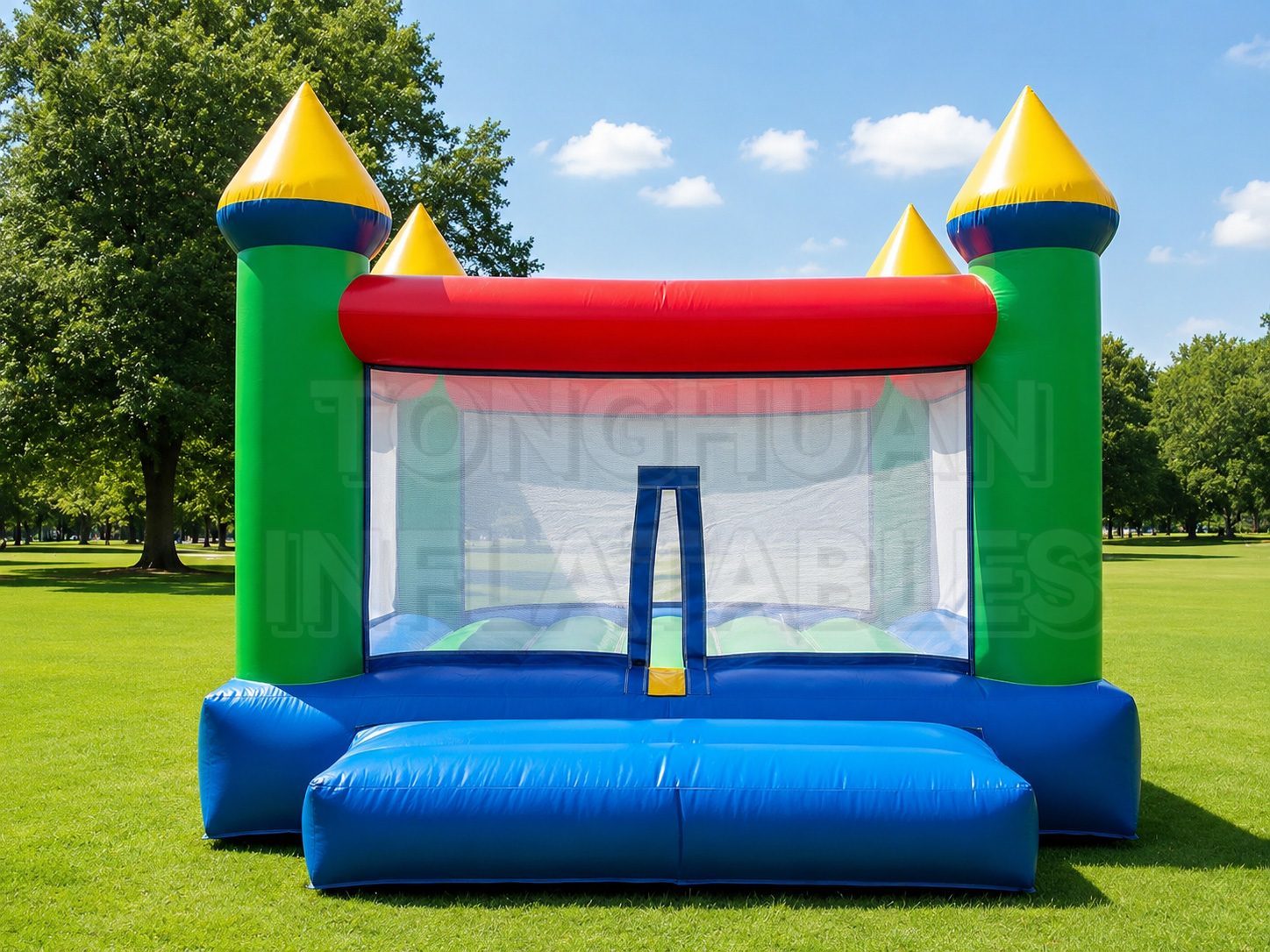 Large Outdoor Inflatable Castle Bouncer for Children Parties Family Events Play Centers and Rentals Use