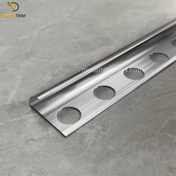 Tolerance 0.1mm Curved Metal Tile Trims Bright Silver Edge Corner 、