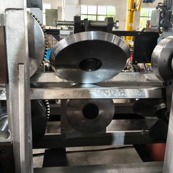 Wide Adjustable Galvanized Steel Structure Frame C Z Purlin Roll Forming Machine Popular in Australia for Steel Structure Warehouse