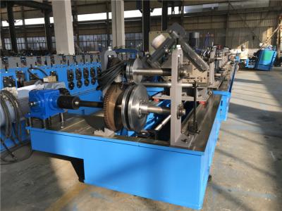 Rolo do metal do chapéu alto da mudança de dois perfis que forma o empilhador do automóvel da espessura da máquina 0,8 - 2,0