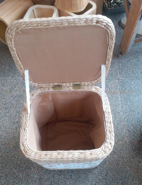 Natural Straw Household Storage Stool Grass Woven Ottoman Box Eco-Friendly Hand-Woven Grass Rattan Stools