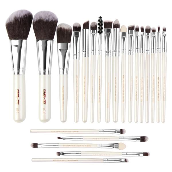 High quality Wood Handle Makeup Brushes Fan Brush best make up brush