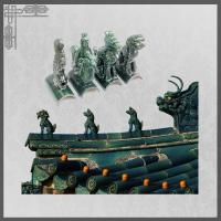 Le toit chinois antique ornemente des figures que le temple de décoration a glacé fait main