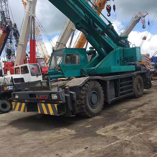 KATO usado 50 Ton Rough Terrain Crane, em segundo caminhão de mão montou guindastes