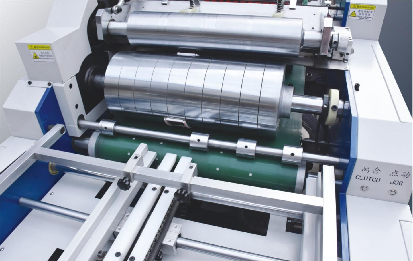 Flat Type Window Patching Machine For Diverse Packaging