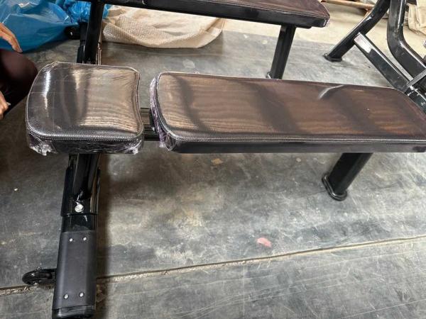 Flat Bench Steel Weight Training Equipment With Plate Foldable Barbell For Home Use Versatile Bench Press