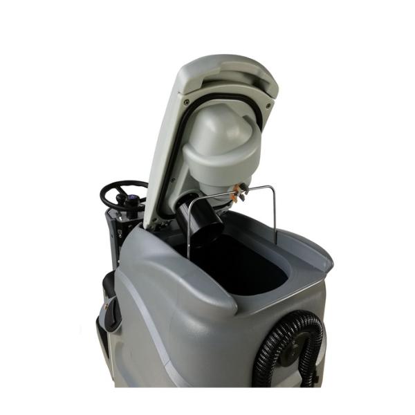 Езда компактного дизайна на сушильщике скруббера пола для очищать предприятий офиса