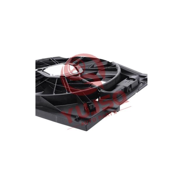 Le ventilateur de refroidissement du radiateur Mercedes W211 600W 12V A2115000693 A2115001693