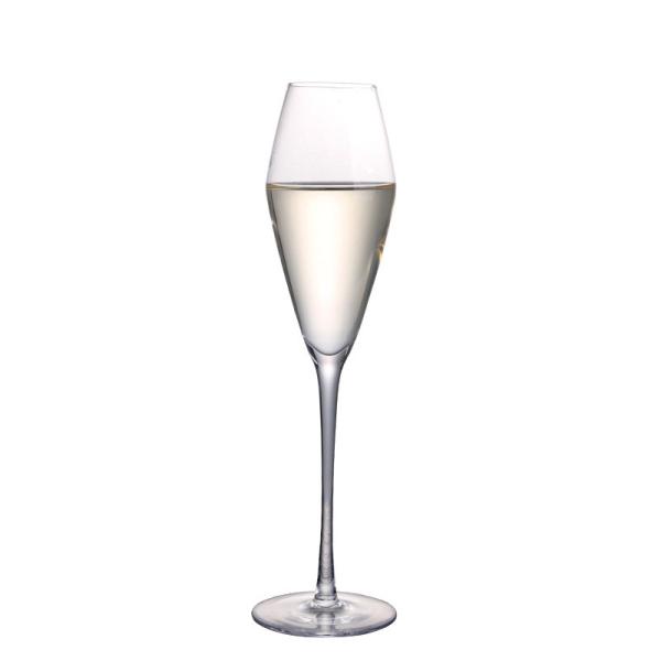 Os vidros de vinho de cristal luxuosos por muito tempo provieram vidros de flauta sem chumbo de Champagne