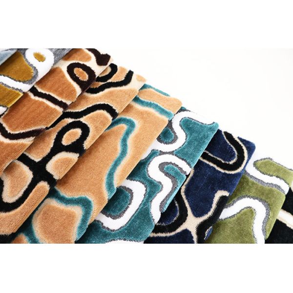 Abstract Curved Pattern Jacquard Velvet Fabric For Sofa