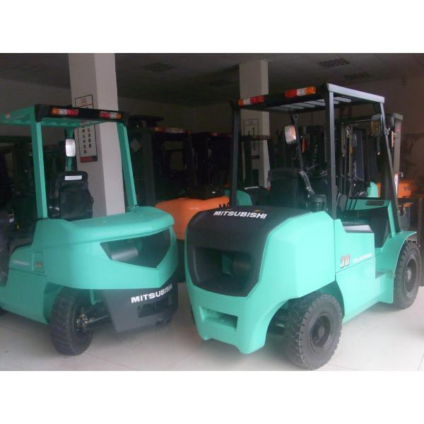 Mitsubishi Forklift FD30 3 Ton Lifting Capacity Japan 3 Mast 4.5m Suitable for Food Beverage