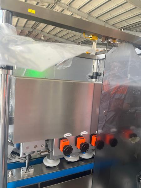 Fast Spindle Automatic Screw Capping Machine 180 Bottles/Min