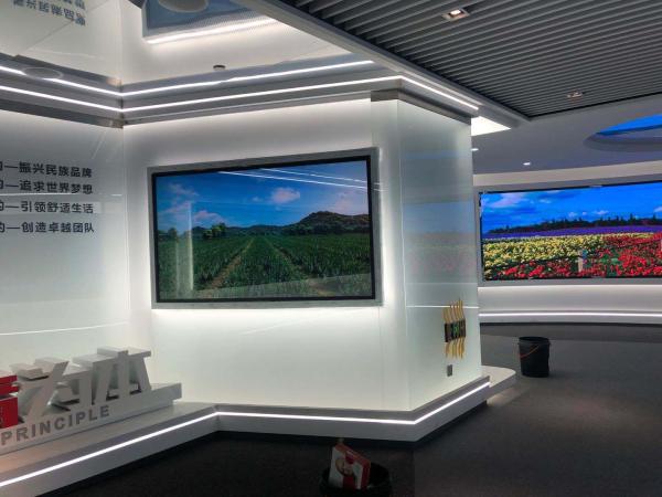 55 Onch 4*4 Indoor 4K Spliced Video Wall | OEM Digital Poster Controller with Animated Graphic Function