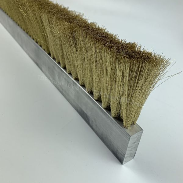 Brush Strip Aluminum Base Brass Bristle Industrial Grade For Deburring Polishing