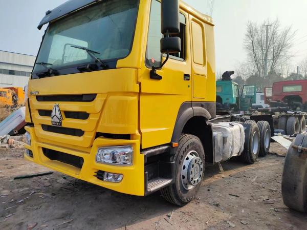 Sinotruk HOWO 6*4 Camião-trator com Certificação de Pneus GCC e 351-450 cv
