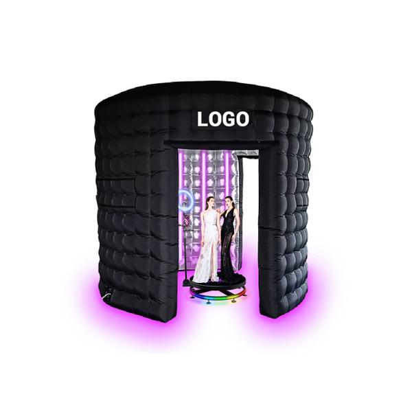 Приведенное камерой печатание будочки фото черноты будочки фото крупного плана раздувное