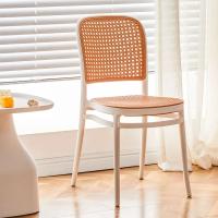 OEM ODM Chaises de salle à manger en plastique en coton blanc Chaises de salle à manger en plastique pour hôtel