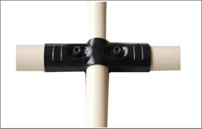 Cruze o níquel de 4 conectores da tubulação do metal da maneira/os encaixes de tubulação chapeados cromo para a oficina