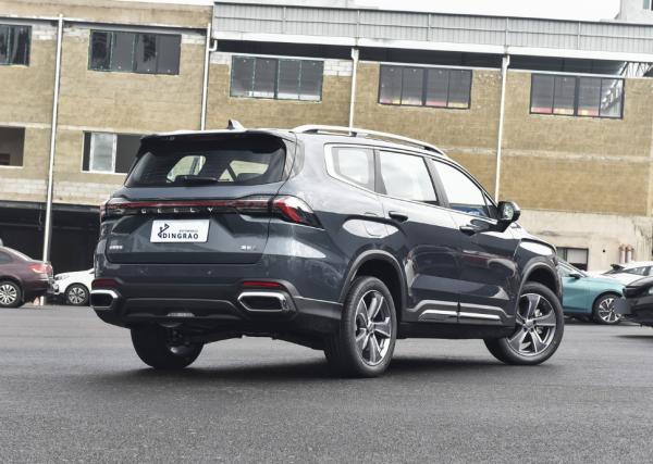 Nouvelle version personnelle adulte de haute qualité Geely voiture SUV essence essence carburant 2 WD voiture