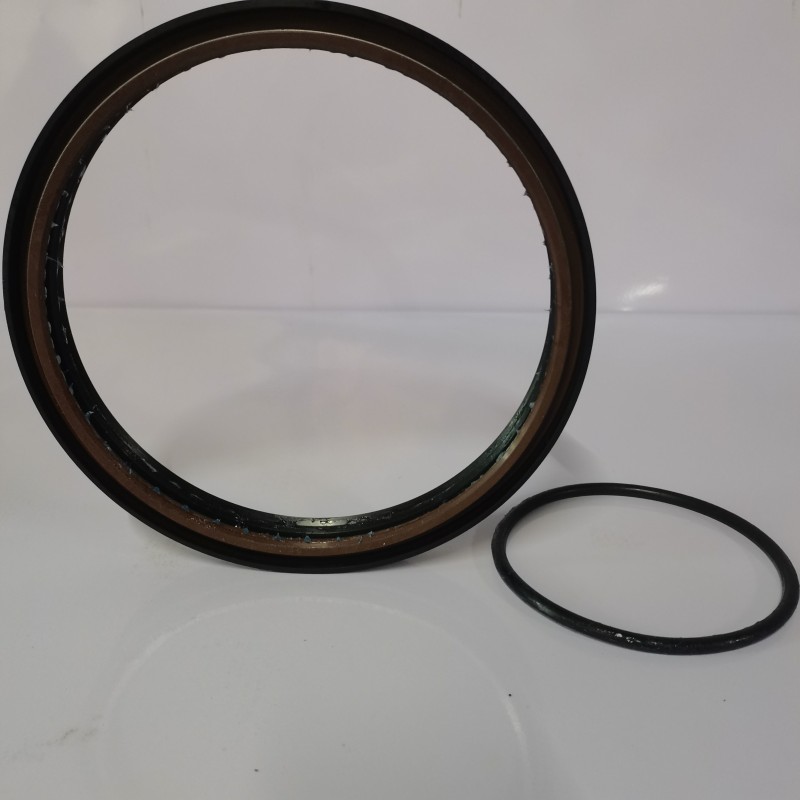 Original Quality Leak Prevention Durability Truck High-Temperature Resistance Rear Wheel Oil Seal for Truck Parts