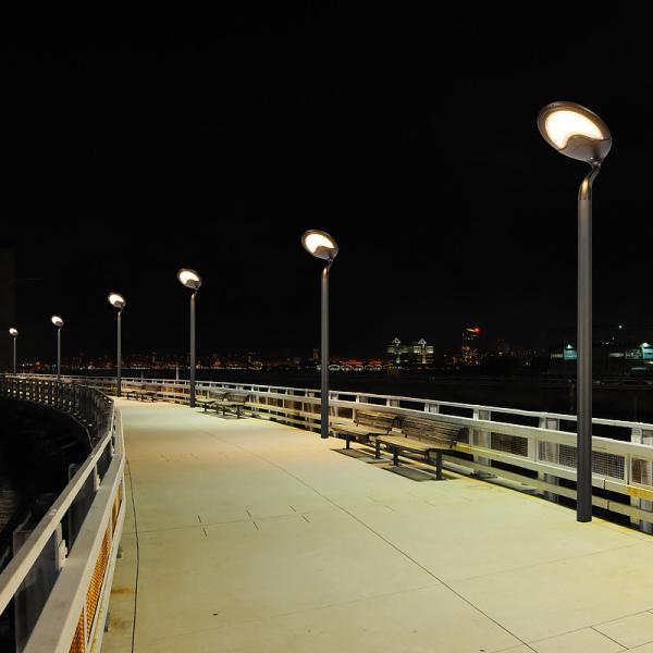25W 5V HIgh Bright LED Solar Garden Lights Outdoor Waterproof lamp With 32000mah Battery