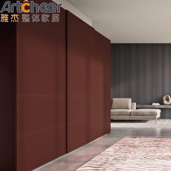 Organize o seu quarto com estilo com portas de espelho deslizantes de guarda-roupa de design italiano