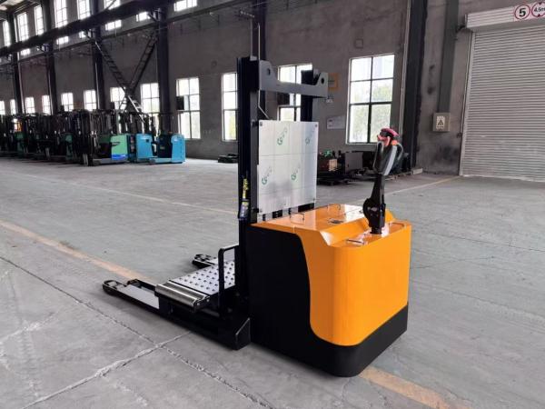 24V 400AH 非標準 オーダーメイド 電動パレット トラック 双面回転ドラム 負荷容量 1700 kg のユニバーサル ベアリング プラットフォーム