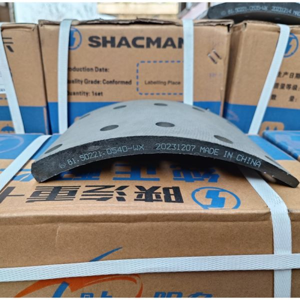 SINOTRUK Howo Brake Linings SINOTRUK AZ9231342072 E7 371 Truck Brake Shoe Liner WG9761450118 WG9761450119