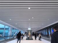 Matériau de construction composite linéaire d'aluminium