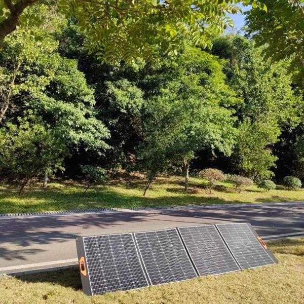 Yes After-sales Service Competitive Prices Waterproof Design 400W Solar Panels