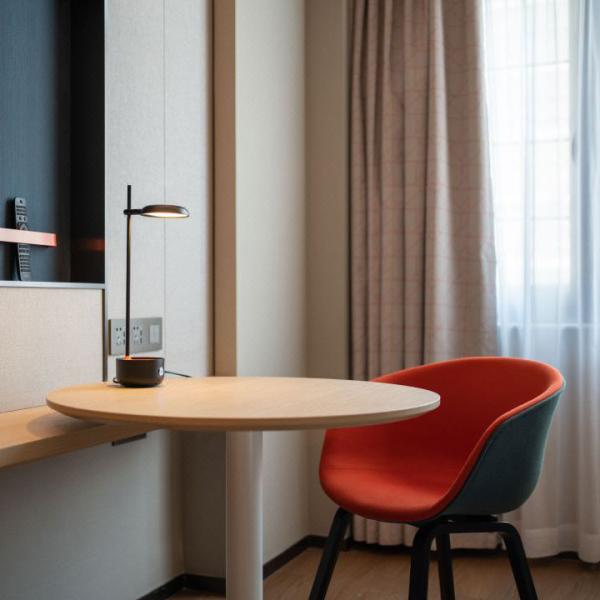 Moderate Soft Package 3 Star Resort Hotel Furniture Set Foshan with 5 Year Guarantee
