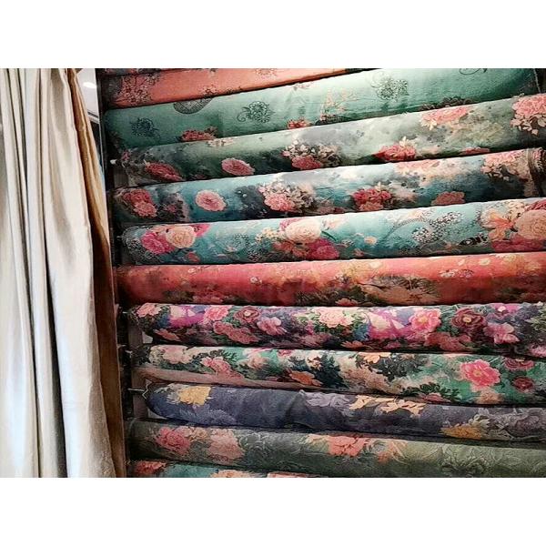 Изготовленный на заказ напечатанный шелк Sandwashed 27mm крепирует ткань парчи шелка ткани Китая De чистую