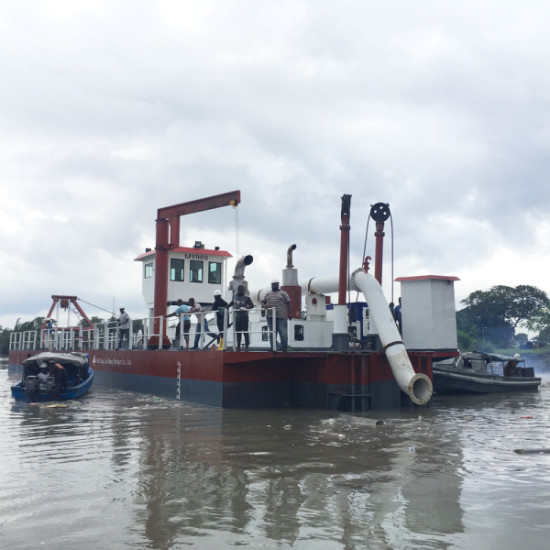 550mm Discharge Diameter River Dredger Custom Made Hydraulic Dredger