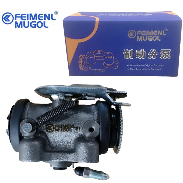 Reliable LD040-3502060 Rear Right Front Brake Wheel Cylinder for JMC Shunda Euro 6 Ensuring Strong Brake Force Distribution and Road Safety.