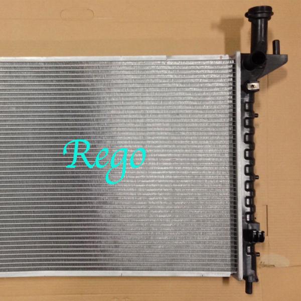 Auto Car Heating Radiator Replacement For Chevy Traverse / GMC Acadia Saturn Outlook V6