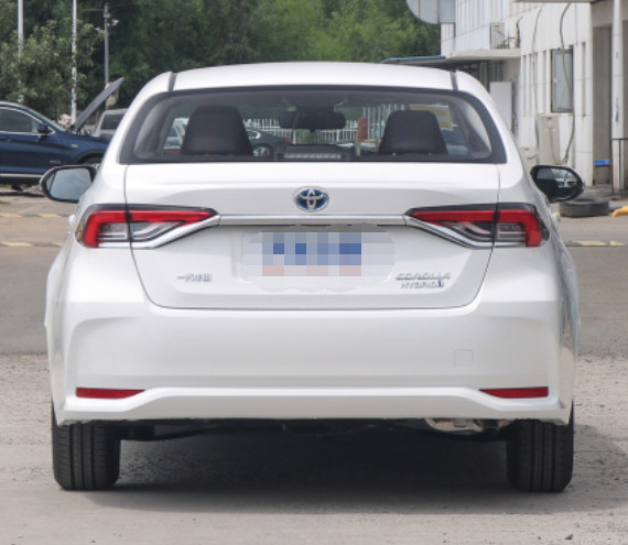 Седан 2022 мест двери 5 варианта 4 спаренного двигателя 1.8L E-CVT Toyota Corolla пионерский