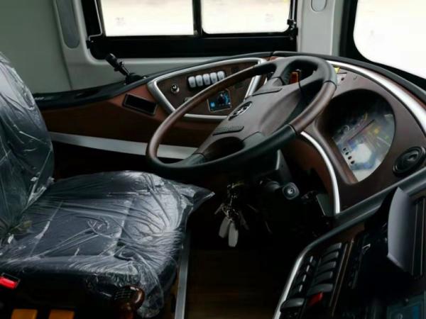 LHD/RHD Cummins 375HP Euro5 51+2 Seats Luxury Coach Bus YBL6128SD for sale