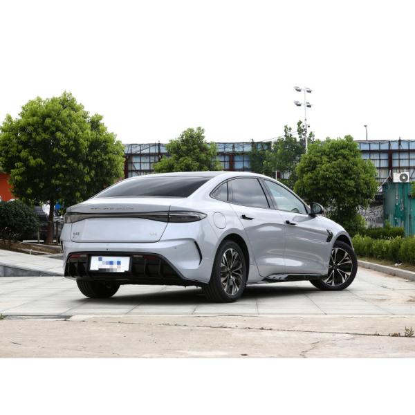 BYD Plug In Hybrid 5-местный седан Автомобиль Черный Белый